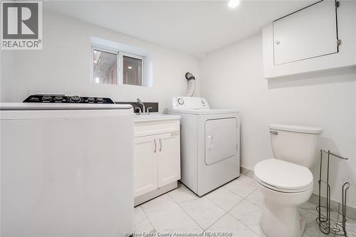 1691 Dougall, Windsor, ON - Indoor Photo Showing Laundry Room