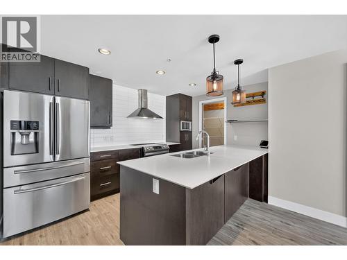 2040 Springfield Road Unit# 1407, Kelowna, BC - Indoor Photo Showing Kitchen With Double Sink With Upgraded Kitchen