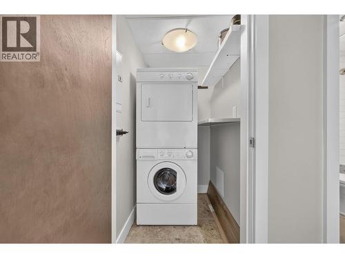 2040 Springfield Road Unit# 1407, Kelowna, BC - Indoor Photo Showing Laundry Room
