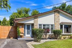 1171 GRIPSHOLM ROAD  Mississauga, ON L4Y 2G8