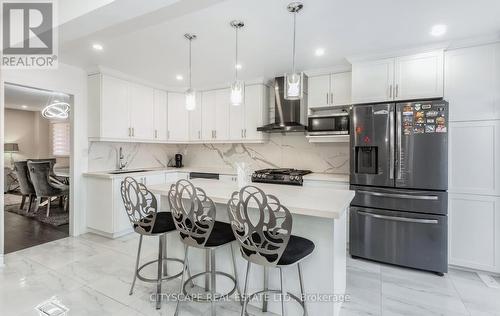 5259 Astwell Avenue, Mississauga, ON - Indoor Photo Showing Kitchen With Upgraded Kitchen