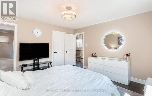 5259 Astwell Avenue, Mississauga, ON - Indoor Photo Showing Bedroom