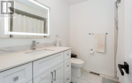 5259 Astwell Avenue, Mississauga, ON - Indoor Photo Showing Bathroom