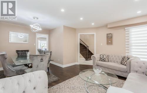 5259 Astwell Avenue, Mississauga, ON - Indoor Photo Showing Living Room