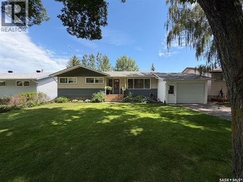 386 4th STREET E  Shaunavon, SK S0N 2M0