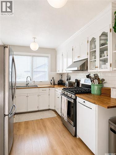 386 4Th Street E, Shaunavon, SK - Indoor Photo Showing Kitchen