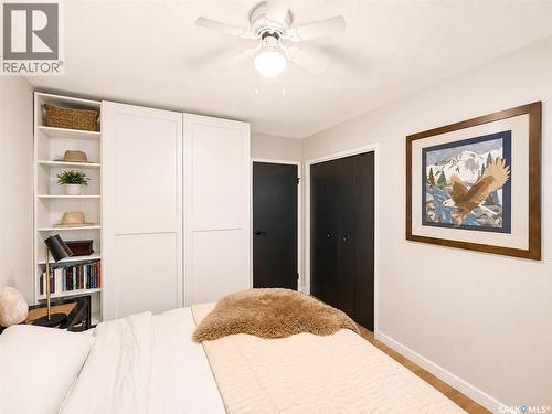 386 4Th Street E, Shaunavon, SK - Indoor Photo Showing Bedroom