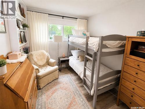386 4Th Street E, Shaunavon, SK - Indoor Photo Showing Bedroom