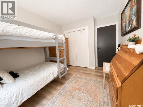 386 4Th Street E, Shaunavon, SK - Indoor Photo Showing Bedroom