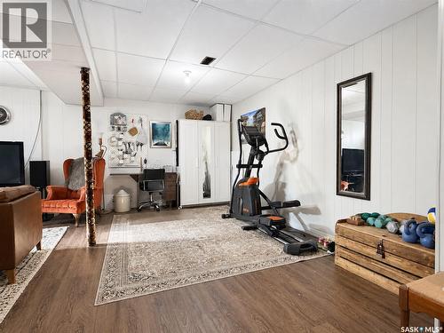 386 4Th Street E, Shaunavon, SK - Indoor Photo Showing Gym Room