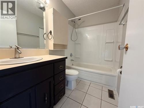 926 12Th Street, Humboldt, SK - Indoor Photo Showing Bathroom
