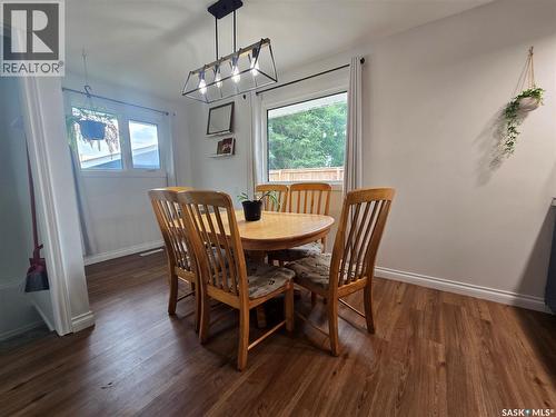 98 13Th Street, Weyburn, SK - Indoor Photo Showing Dining Room