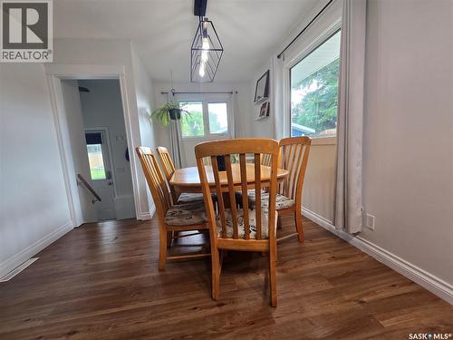 98 13Th Street, Weyburn, SK - Indoor Photo Showing Dining Room