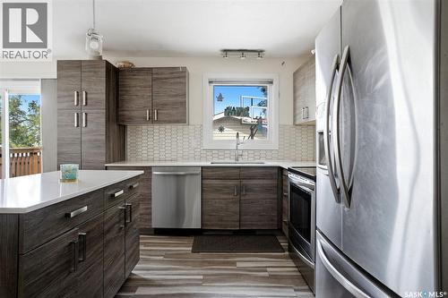 46 Mossing Bay, Regina, SK - Indoor Photo Showing Kitchen With Stainless Steel Kitchen With Upgraded Kitchen