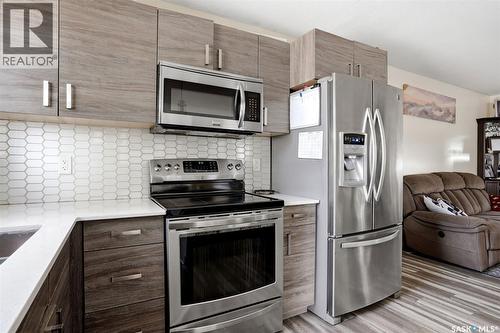 46 Mossing Bay, Regina, SK - Indoor Photo Showing Kitchen With Stainless Steel Kitchen
