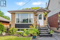147 GRACE AVENUE  Hamilton, ON L8H 3W9