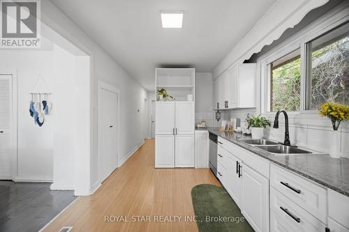 147 Grace Avenue, Hamilton, ON - Indoor Photo Showing Kitchen With Double Sink