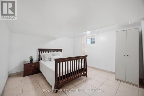 147 Grace Avenue, Hamilton, ON - Indoor Photo Showing Bedroom