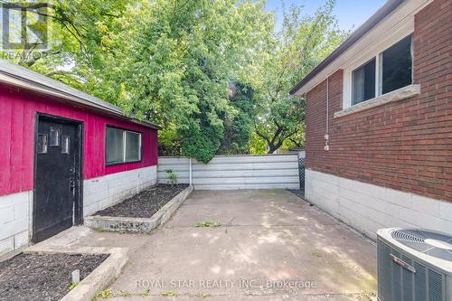 147 Grace Avenue, Hamilton, ON - Outdoor With Exterior
