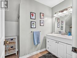 Upstairs 4pc Bath - 