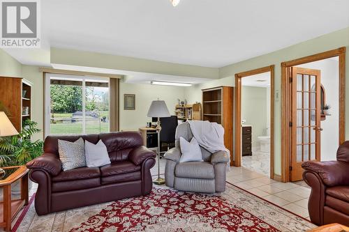 1190 Nuforest Drive, Selwyn, ON - Indoor Photo Showing Living Room