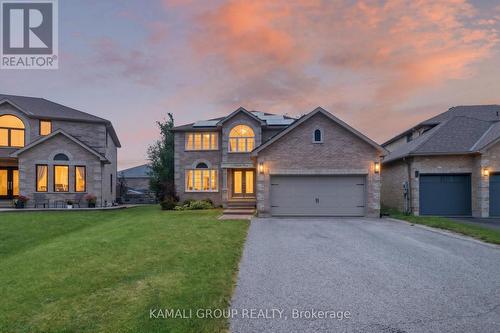 10 REBECCA COURT  Barrie, ON L4N 0V5