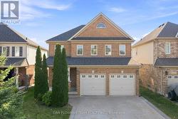 679 OXBOW CRESCENT Oshawa, ON L1K 3A7