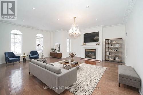 81 Woodview Drive, Pickering, ON - Indoor Photo Showing Living Room With Fireplace
