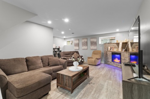 Family Room - 236 23E Avenue, Deux-Montagnes, QC - Indoor