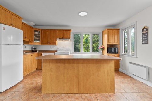 Kitchen - 236 23E Avenue, Deux-Montagnes, QC - Indoor Photo Showing Kitchen