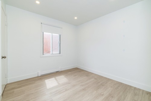 Chambre à coucher - 2-9695 Av. Bruchési, Montréal (Ahuntsic-Cartierville), QC - Indoor Photo Showing Other Room