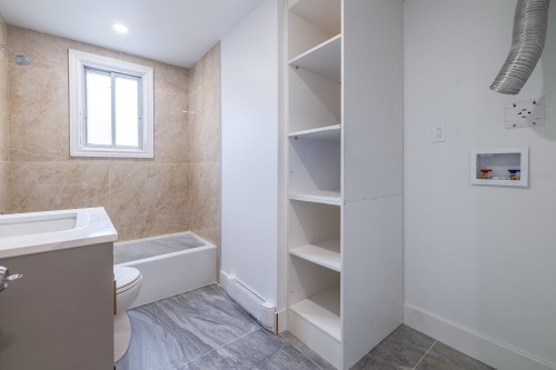 Salle de bains - 2-9695 Av. Bruchési, Montréal (Ahuntsic-Cartierville), QC - Indoor Photo Showing Bathroom