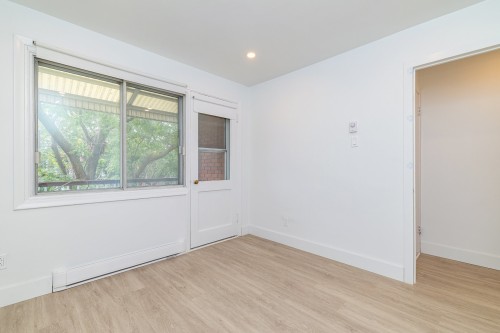Chambre à coucher - 2-9695 Av. Bruchési, Montréal (Ahuntsic-Cartierville), QC - Indoor Photo Showing Other Room