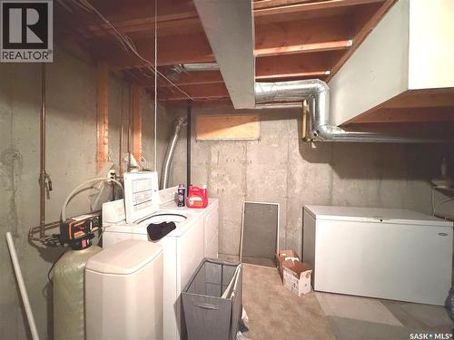 40 Willow Crescent, Fort Qu'Appelle, SK - Indoor Photo Showing Laundry Room