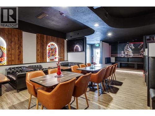 571 Bernard Avenue, Kelowna, BC 