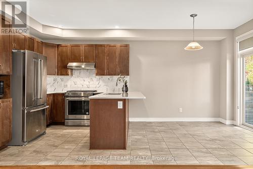 619 Geranium Walk, Ottawa, ON - Indoor Photo Showing Kitchen With Stainless Steel Kitchen