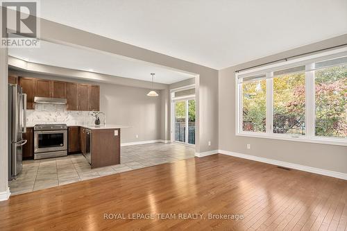 619 Geranium Walk, Ottawa, ON - Indoor Photo Showing Kitchen