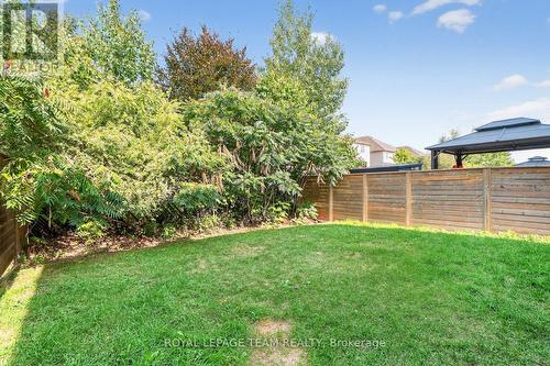 619 Geranium Walk, Ottawa, ON - Outdoor