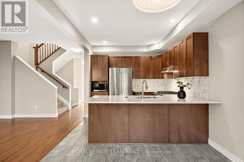 619 Geranium Walk, Ottawa, ON - Indoor Photo Showing Kitchen