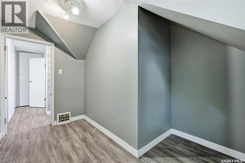 927 4Th Avenue N, Saskatoon, SK - Indoor Photo Showing Other Room