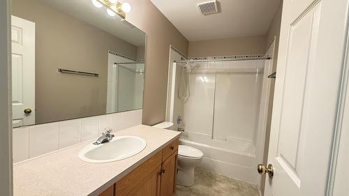 18A Wolf Crescent, Windermere, BC - Indoor Photo Showing Bathroom