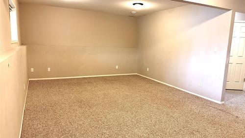 18A Wolf Crescent, Windermere, BC - Indoor Photo Showing Other Room