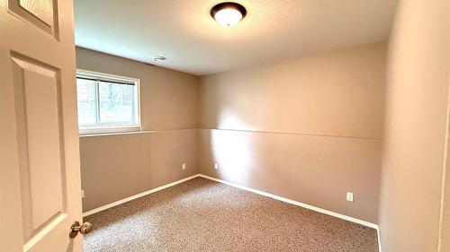 18A Wolf Crescent, Windermere, BC - Indoor Photo Showing Other Room