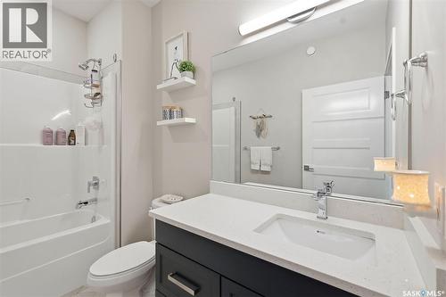 1521 10Th Avenue N, Saskatoon, SK - Indoor Photo Showing Bathroom