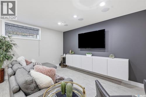1521 10Th Avenue N, Saskatoon, SK - Indoor