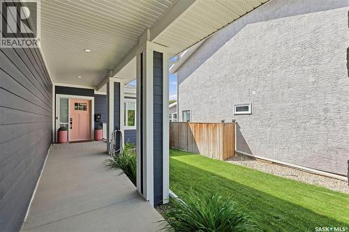 1521 10Th Avenue N, Saskatoon, SK - Outdoor With Exterior
