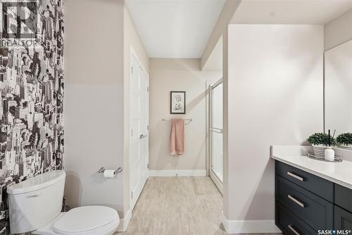 1521 10Th Avenue N, Saskatoon, SK - Indoor Photo Showing Bathroom