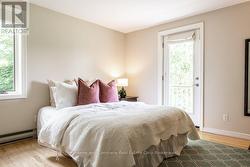 Bedroom 1 - 