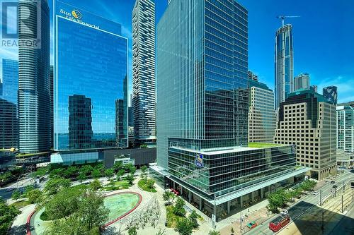 1602 - 77 Harbour Square, Toronto, ON - Outdoor With Facade