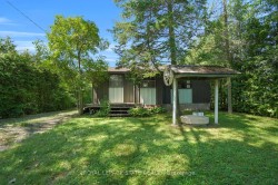 104 Farley Circle Georgina, ON L0E 1S0